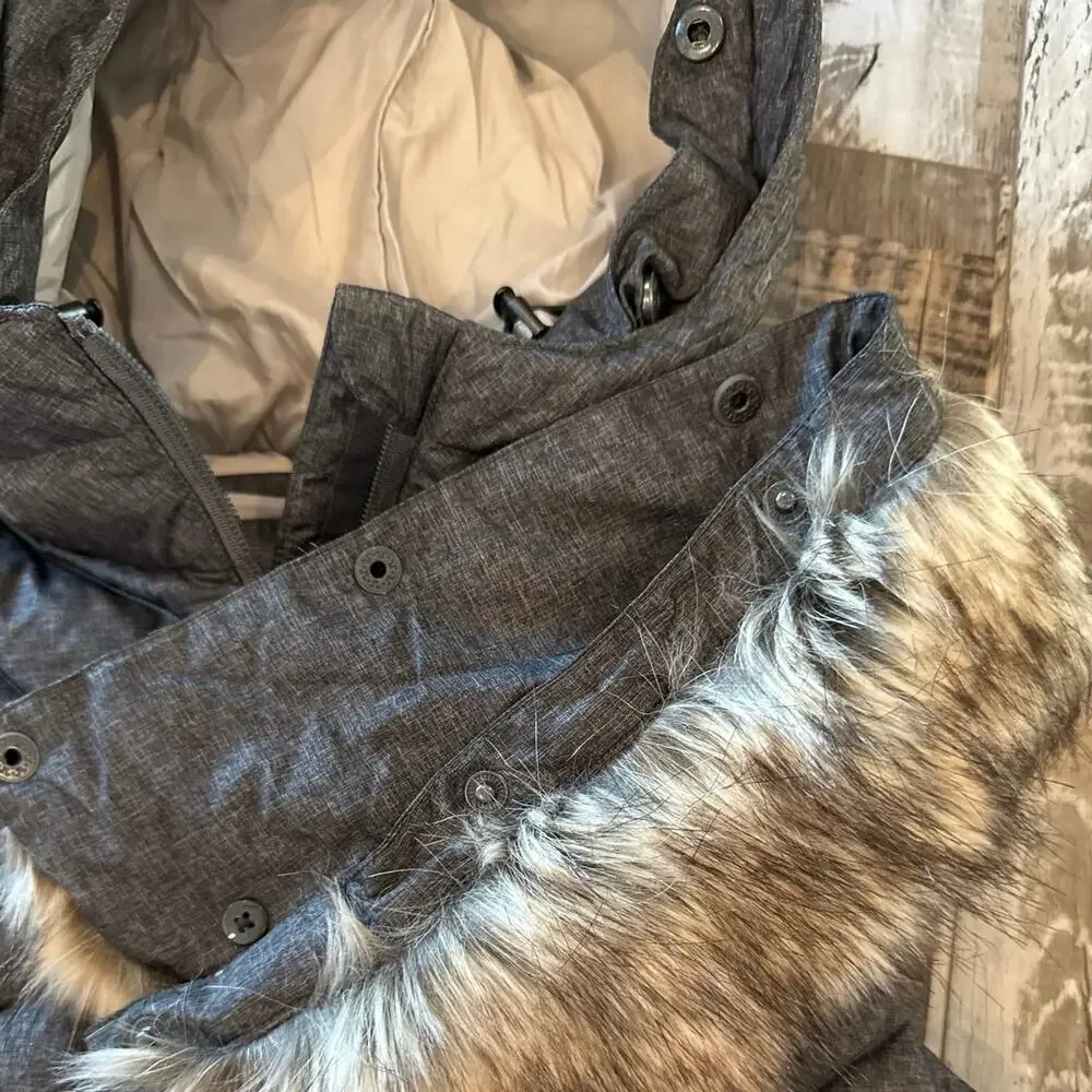 Eddie Bauer Womens Down Quilted Puffer Zip Vest Detachable‎ Faux Fur Hood Sz XS